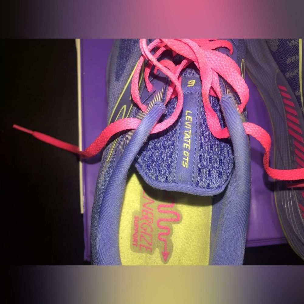 Brooks Levitate GTS 6 sneakers purple women's athletic shoes size 9.5 - Picture 8 of 9
